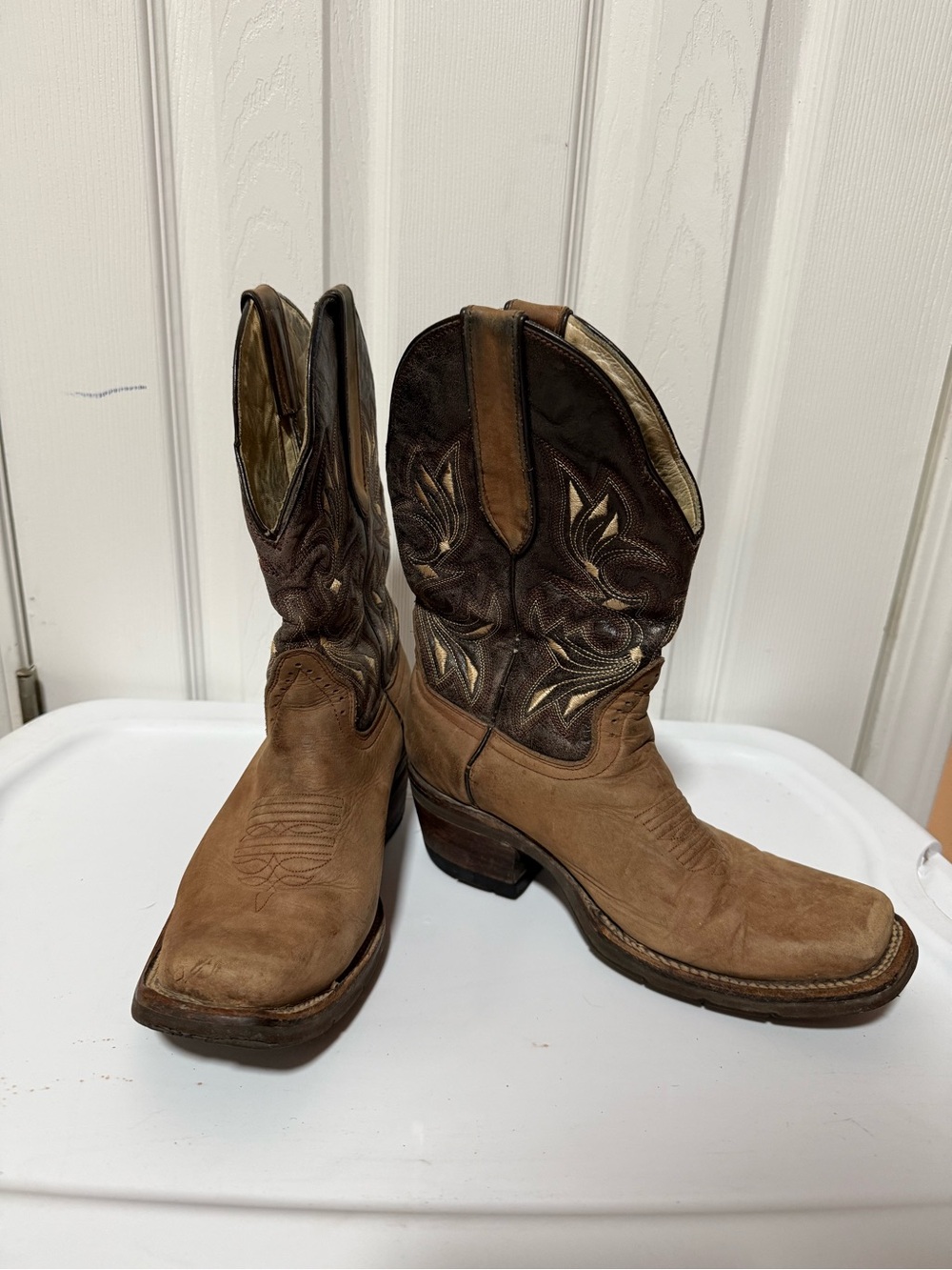 Women’s Two-Tone Brown Leather Western Boots